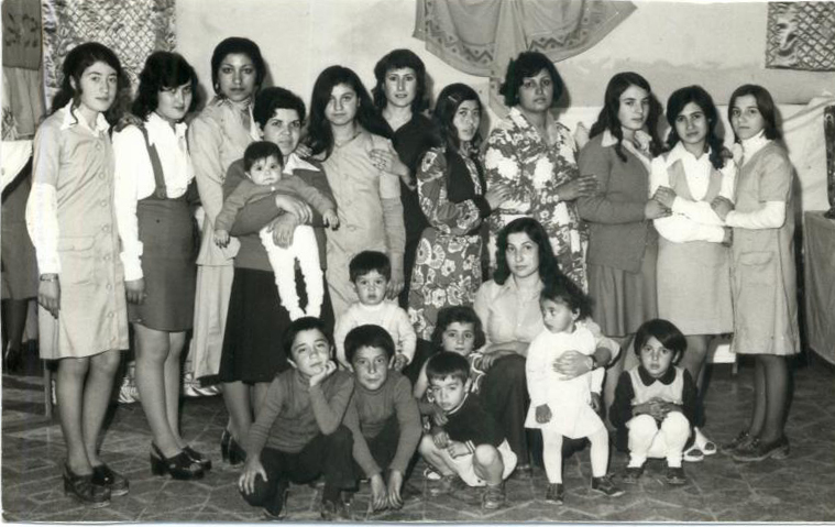 Nigar, Seniha hoca ve arkadaşlar